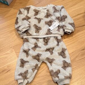 Cozy Fleece Baby Outfit with Brown Pattern